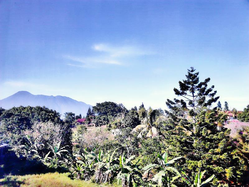 Aries Biru Resort Cisarua Exterior foto